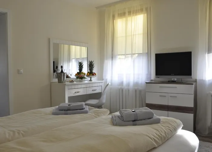 Landhaus Waldschlößchen Frühstückspension Glienicke/Nordbahn