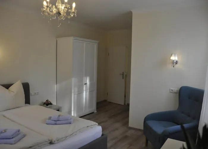 Landhaus Waldschlößchen 2*